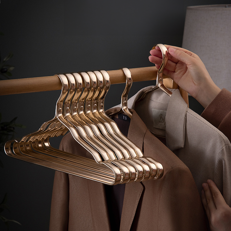 Marais Premium Hangers – Maison & Fitch
