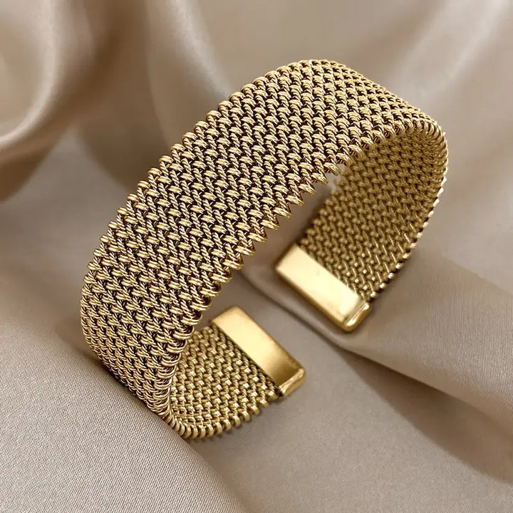 Vellé Open Mesh Bracelet