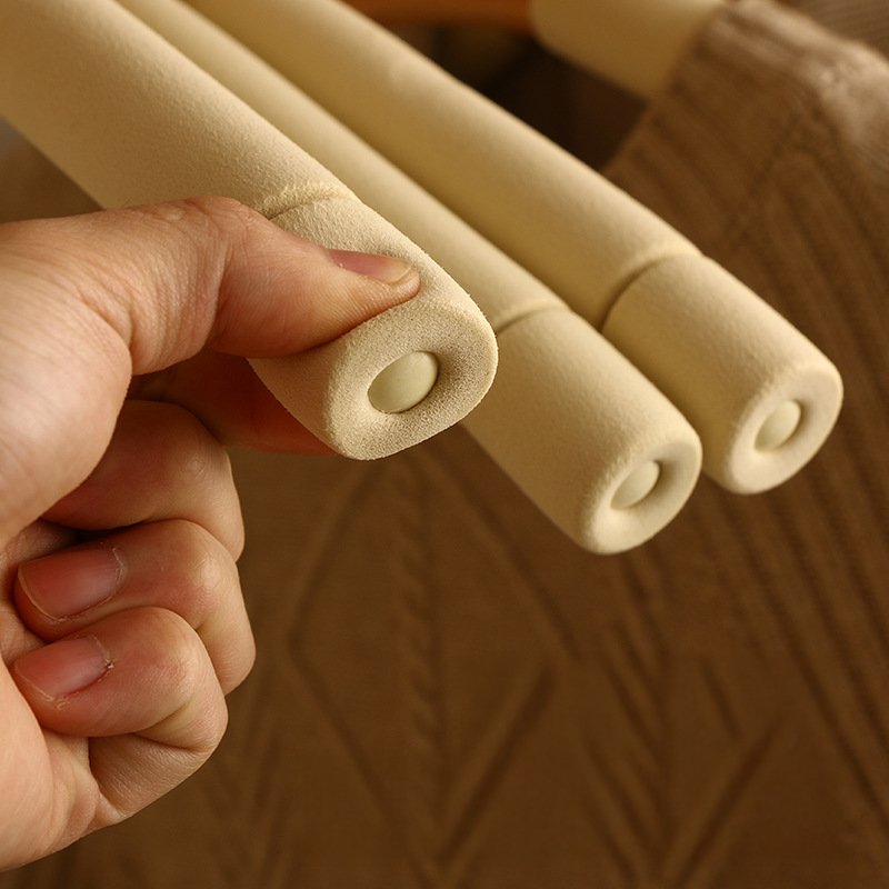 Brune Non-Slip Hangers