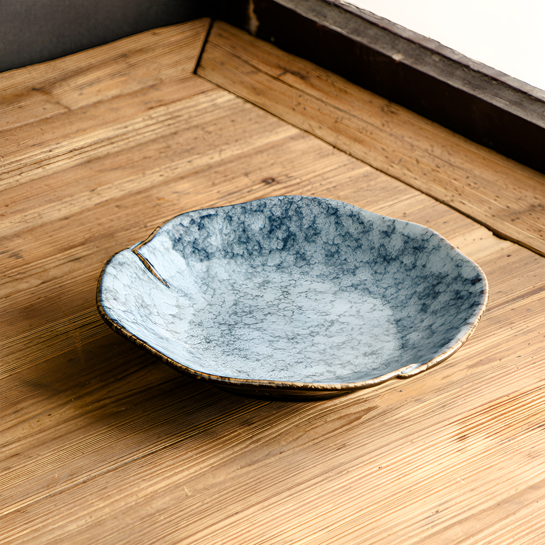 Maru Folded Ceramic Plates