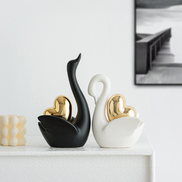 Isla Swan Heart Figurines