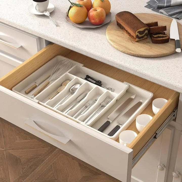 Expandable Flatware Tray