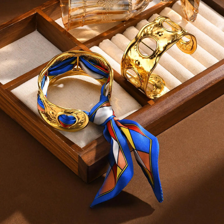 Velra Silk Thread Bracelet