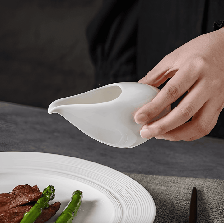 Aviro Ceramic Sauce Pourer